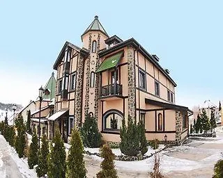 Klub Satelit Bed & Breakfast 4*