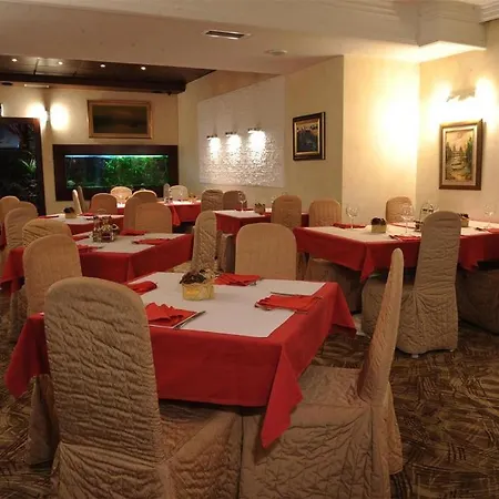 Bed & Breakfast Klub Satelit 4*