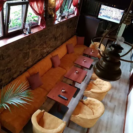 Bed & Breakfast Klub Satelit