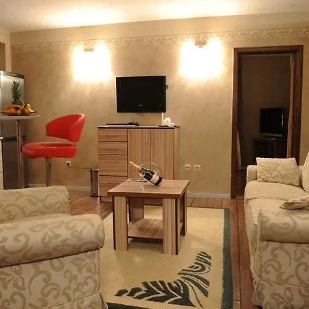 Bed & Breakfast Klub Satelit 4*