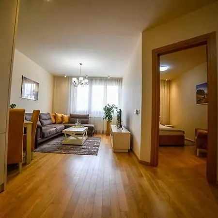 Bed & Breakfast Klub Satelit 4*